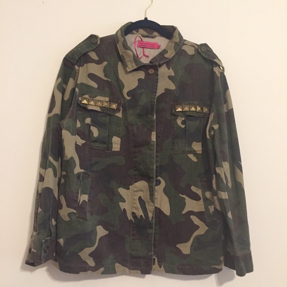 Boohoo Jackets & Blazers - Boohoo oversized camo jacket, size 10